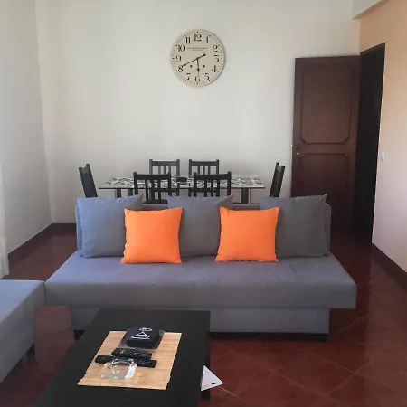 Spacious 2 Bedroom *