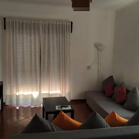 Spacious 2 Bedroom Setubal