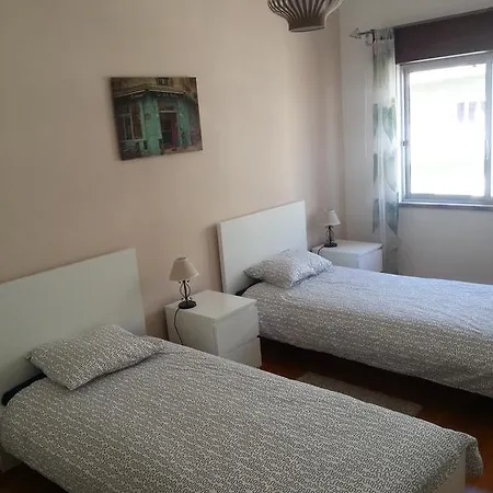 Spacious 2 Bedroom * Setúbal