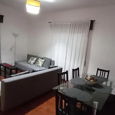 Spacious 2 Bedroom *