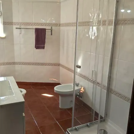 Apartment Spacious 2 Bedroom *