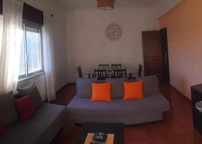 Spacious 2 Bedroom *