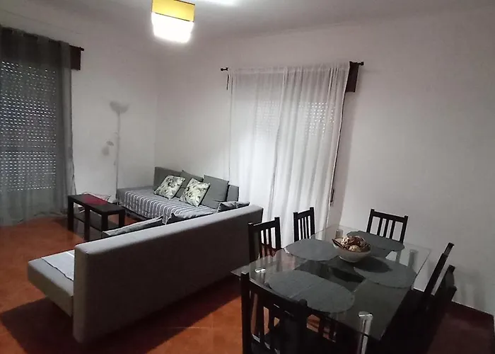 Spacious 2 Bedroom *